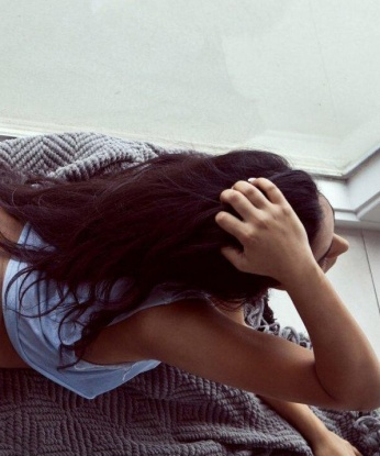 У меня ты найдешь уютную атмосферу, интимные услуги и более огромный ассортимент удовольствий. Забудь о стрессе, в моих нежных и опытных руках ты получишь незабываемое расслабление. Имею положительные отзывы - доказательство моей высокой квалификации. А еще мои фото подтвердят, что я - настоящая красавица. Ты заслуживаешь быть побалованным, доверься опыту и страсти, и проведи незабываемое время со мной! Регина